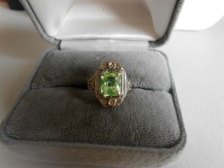 Stunning Deco 10kt Gold Filigree Ring Green Crystal