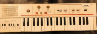 Retro Vintage Casio Casiotone Mt - 40 Keyboard With Case