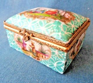 RARE & GERMAN/ MEISSEN CHINOISERIE DECORATED SNUFF BOX - HOEROLT ? 2