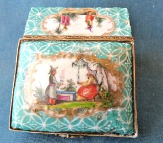 RARE & GERMAN/ MEISSEN CHINOISERIE DECORATED SNUFF BOX - HOEROLT ? 3