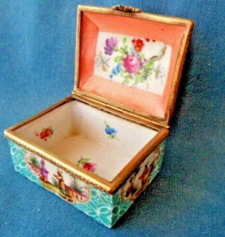 RARE & GERMAN/ MEISSEN CHINOISERIE DECORATED SNUFF BOX - HOEROLT ? 4
