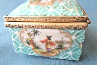 RARE & GERMAN/ MEISSEN CHINOISERIE DECORATED SNUFF BOX - HOEROLT ? 5