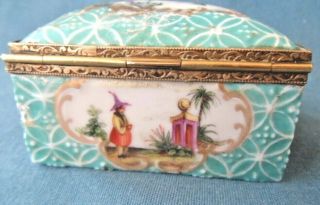 RARE & GERMAN/ MEISSEN CHINOISERIE DECORATED SNUFF BOX - HOEROLT ? 6