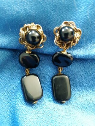 Vintage Miriam Haskell Hand wired Black Glass & Brass Clip on Dangle Earrings 2