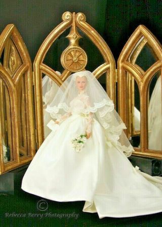 Rare GRACE KELLY THE BRIDE 2011 SILKSTONE Barbie Gold Label BFMC Doll 3