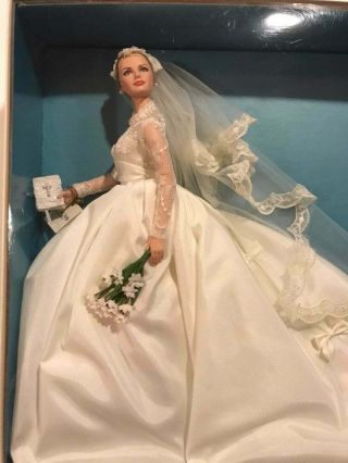 Rare GRACE KELLY THE BRIDE 2011 SILKSTONE Barbie Gold Label BFMC Doll 9