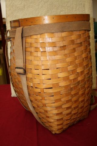 Vintage Adirondack Or Maine Trapper Style Packbasket - Bellied Shape