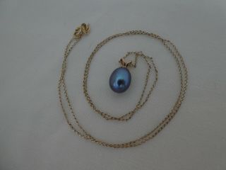 Vintage 9ct Gold Blue Pearl Pendant Necklace