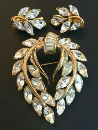 1960s Trifari Gold Trifanium Laurel Wreath Brooch & Clip Earrings Baguettes More