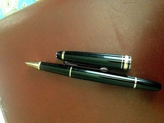 Montblanc Pen - Vintage 1981 Roller Ball Point with Cap (2 - piece) 5