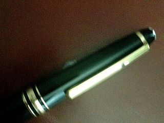Montblanc Pen - Vintage 1981 Roller Ball Point with Cap (2 - piece) 7