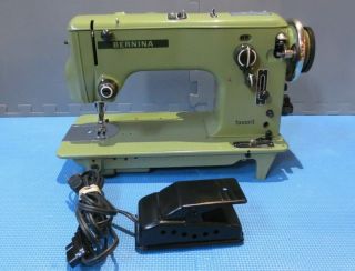Vintage Bernina Favorit 540 Sewing Machine - Army Green - With Foot Controller