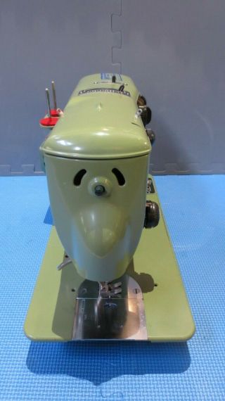 Vintage Bernina Favorit 540 Sewing Machine - Army Green - with Foot Controller 4