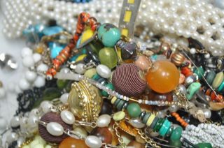 Almost 16lbs of Broken Costume Jewelry & Parts for Crafts - Beads Rhinestones 4