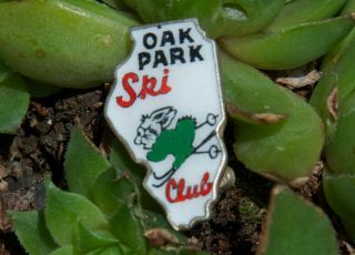 Enamel Vintage Pin / Button Oak Park Ski Club Illinois America Usa