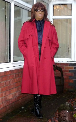 South Bucks RED single texture rubber lined mackintosh raincoat x rare TV fit 6