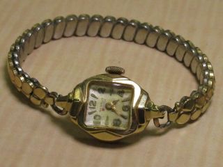Vintage Benrus 14k Yellow Gold Cased Mechanical Jewelry Wrist Watch