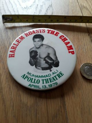 Vintage 1970s Boxer Muhammad Ali Harlem Roast The Champ Boxing Pin Pinback Badge