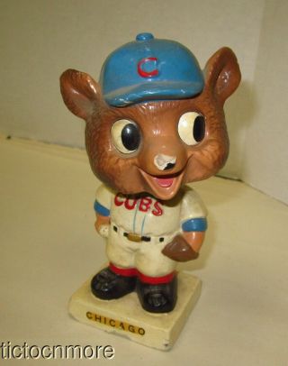 Vintage Chicago Cubs Pitcher Cubbie Bear White Base Baseball Bobblehead