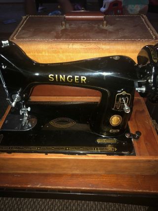 Vintage Singer Sewing Machine Model 99k,  Really