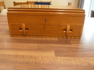 Vintage Oak Lined Collectors box with inner drawer,  lock & key 5
