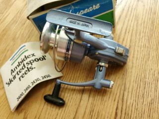 VINTAGE SHAKESPEARE FISHING REEL 2430 SKIRTED SPOOL & PAPERWORK Blue 2