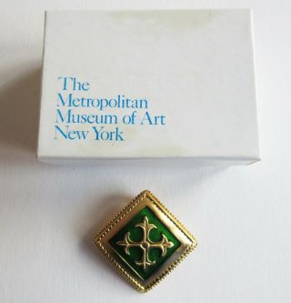 Vintage MMA Metropolitan Museum of Art Cross Pendant Pin 3