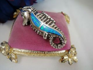 GORGEOUS HEAVY STERLING SILVER OPAL INLAY SEAHORSE BROOCH ESTATE COLLECTOR 3