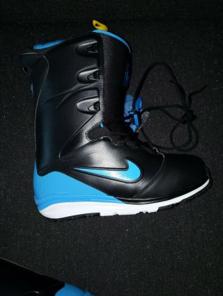 Mens Limited Rare Nike SB QS Lunarendor Snownoarding Boots Size 9 us men ' s 7