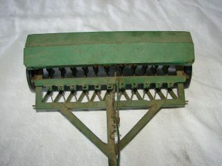 VINTAGE JOHN DEERE FARM TOY METAL TRU SCALE PARTS RESTORE SEEDER PLANTER 10 DISC 2