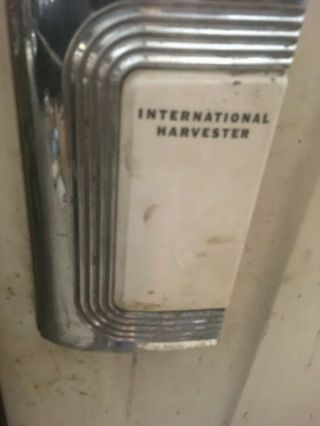 International Harvester 1951 Vintage Refrigerator 4