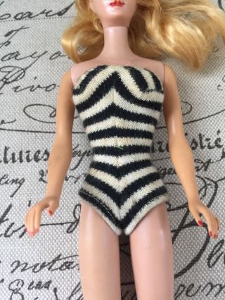 VTG Mattel Barbie 5 Ponytail Blue Eyeshadow B&W Swimsuit Soft Face Red Nails 4