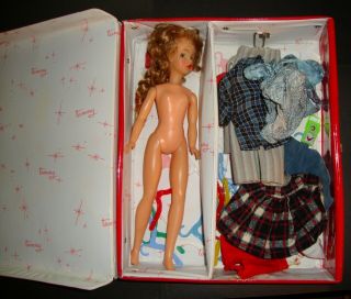 Vintage Tammy Doll With Case And Clothing