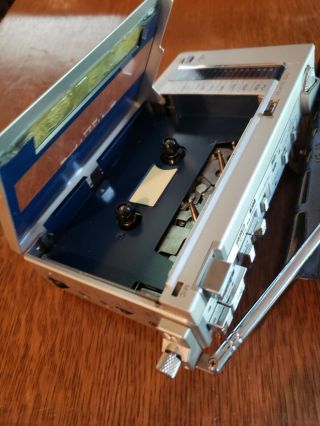 Vintage Aiwa CS - J1SY Personal FM Stereo Cassette for Repair 8