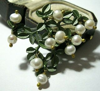 Gorgeous Vintage Style Real Baroque Pearl Bead White Berries Enamel Pin Brooch