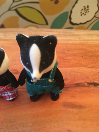 Calico Critters VINTAGE Skunk Family 4