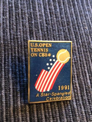 1991 US OPEN PIN USA FLAG WITH TENNIS BALL CBS STAR SPANGLED BANNER USA EVENT 3
