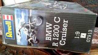 1/9 REVELL moto kit BMW R1200 C,  highly detailed,  1200 cc engine,  obsolete 3