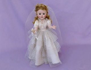 18 " Hard Plastic Bride Walking Doll 1950s