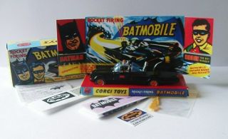 Batman - Corgi 267 1st Issue Batmobile 1960 