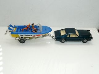 Corgi Gs 36 Oldsmobile Glastron Sportsman Speedboat & Trailer W/figs