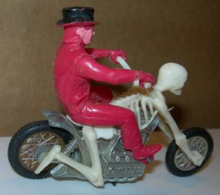Vintage Hot Wheels Rrrumblers Bone Shaker Redline with Rider 4