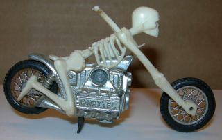 Vintage Hot Wheels Rrrumblers Bone Shaker Redline with Rider 8