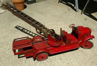 Vintage Buddy L Aerial Ladder Red Metal Fire Truck With Decals And Bell