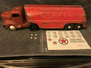 40 ' s - 50 ' s PRESSED STEEL MINNITOYS TEXACO TANKER WITH DECALS 28 