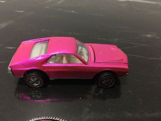 Hot Wheels Redlines - 1968 all - CUSTOM AMX - PINK With Button 3