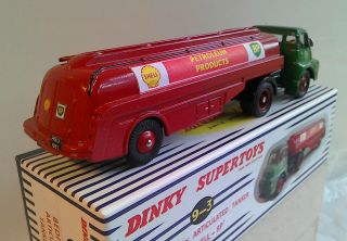 DINKY TOYS BY ATLAS EDITIONS & CORGI,  BEDFORD TANKER ' SHELL - BP ',  (CODE 3) BOXED 4