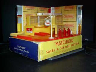 Matchbox Lesney Matchbox ESSO Sales & Service Station MG1b EXC/NM & box 3