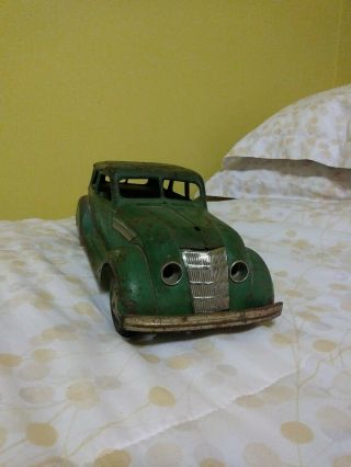 Kingsbury Chrysler Airflow 1935 model pressed steel sedan antique windup car toy 2