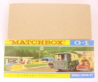 1968 LESNEY MATCHBOX MIB ACCESSORY PACK NO.  MG - 1 BP SERVICE STATION SET 3